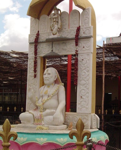 Raghavendra Swamy Temple, Mantralayam